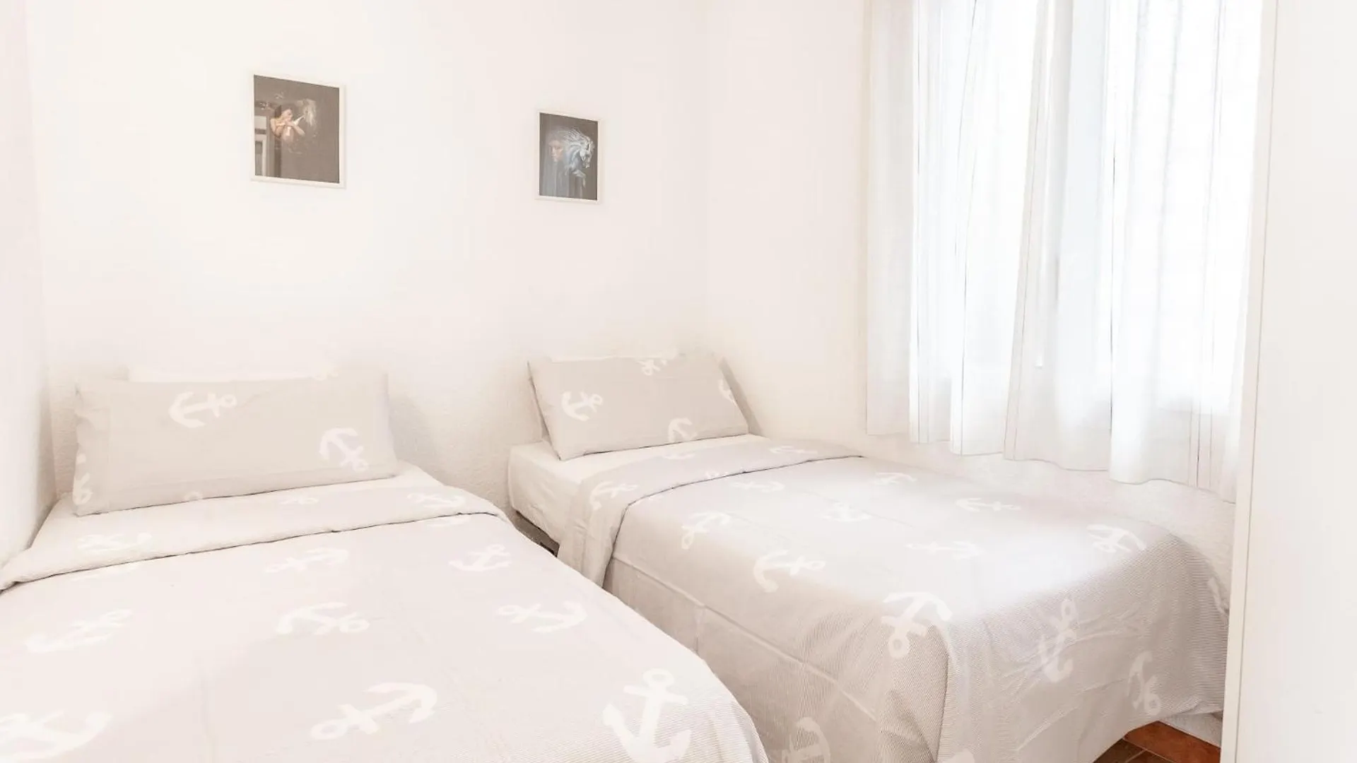 L' EscalaUn Jardin公寓 L' Escala