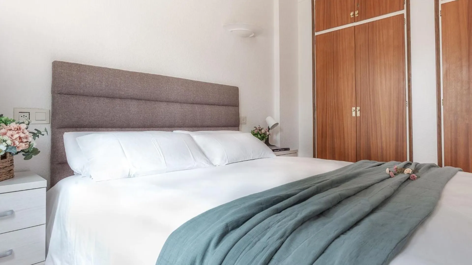 L' EscalaUn Jardin公寓 0*, L' Escala