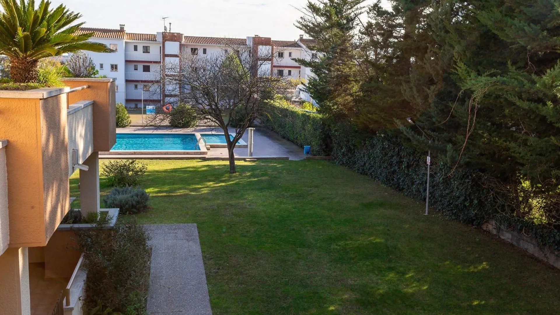 Appartement Un Jardin à L' Escala