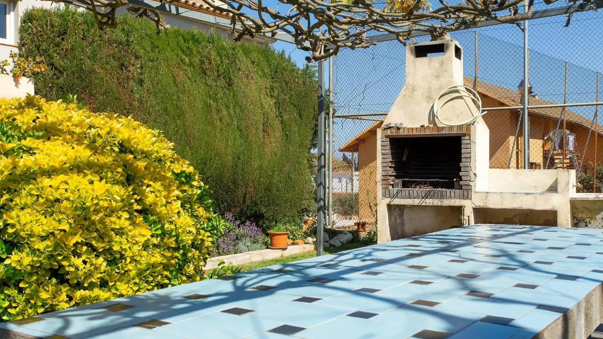 Appartement Un Jardin à L' Escala Espagne